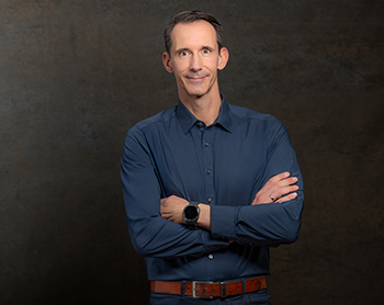 Porträtfoto des neuen Excellence Connect-Mitarbeiters Stephan Nienaber