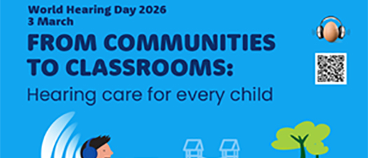 Bildbeschreibung: Plakat der Kampagne: Mädchen sitzt am Schreibtisch. Jung läuft vorbei